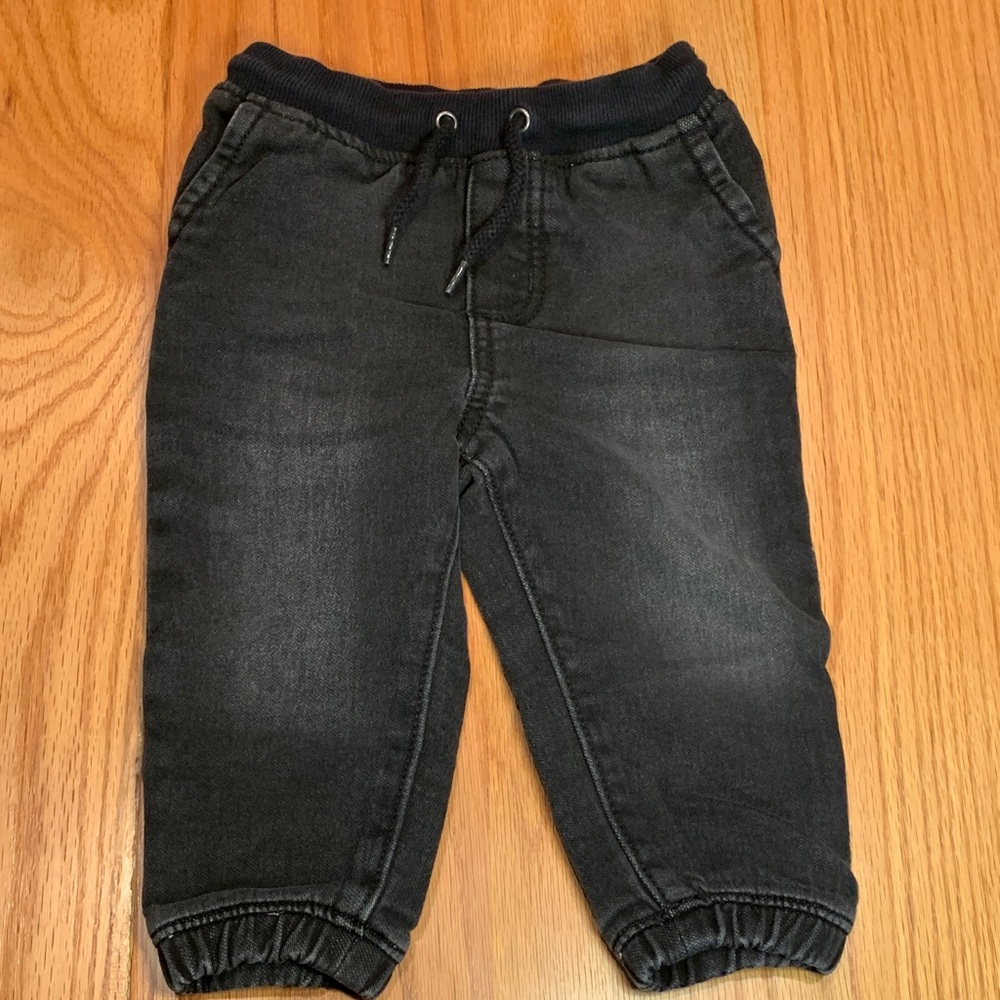 OshKosh B’gosh black jeans size 18months